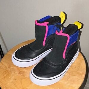 NEW Vans Kids MTE 1 Boots Slip On Hi Terrain V Size 13 Black Water Resistant